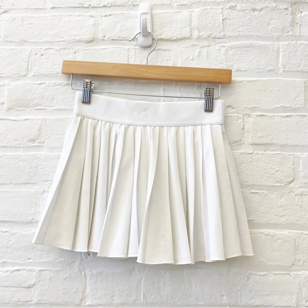 Aritzia || TNA Pleated Tennis Skort Skirt Built in Shorts White XS